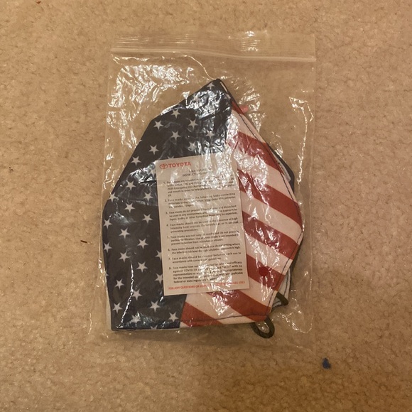 Face Mask Toyota - Picture 2 of 3